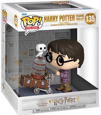 УЦЕНКА!!! Фигурка Гарри Поттер с тележкой &mdash; Funko Pop! Deluxe: HARRY POTTER &mdash; HARRY POTTER WITH TROLLEY #135 У57360 фото